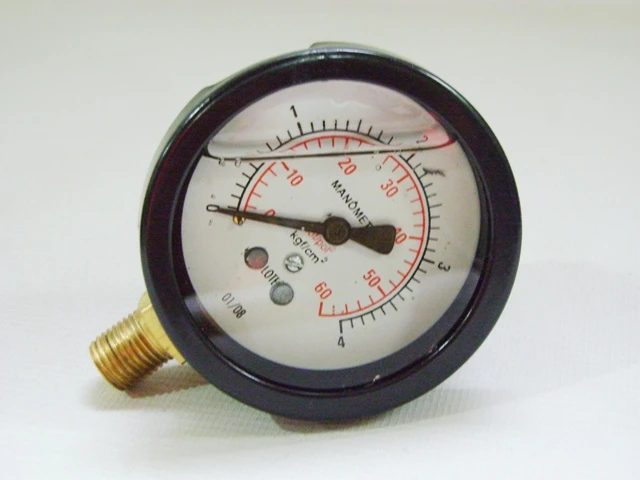 MANOMETRO 63 INOX C/ GLICERINA 0-4KGF 0-60 PSI ROSCA 1/4 NPT SAIDA RETA