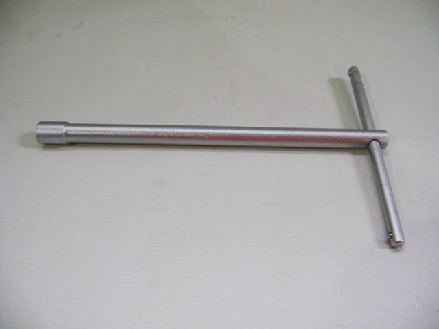 CHAVE TUBULAR PARA BOQUILHA DE DESCARGA