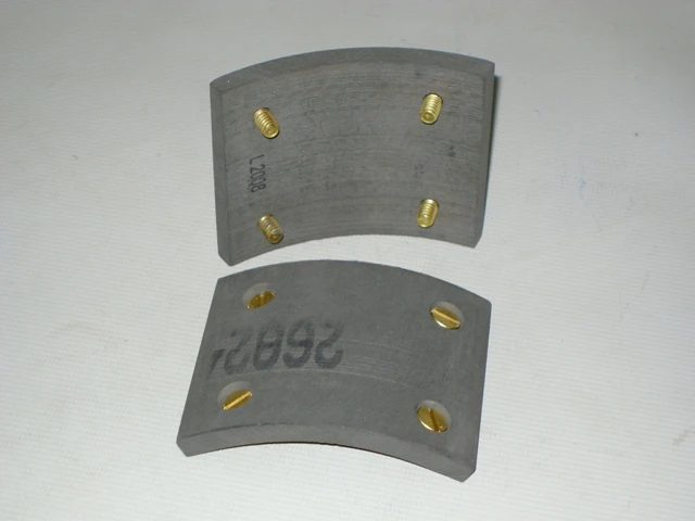 LONA DE FRICCAO COM 4 PARAFUSOS