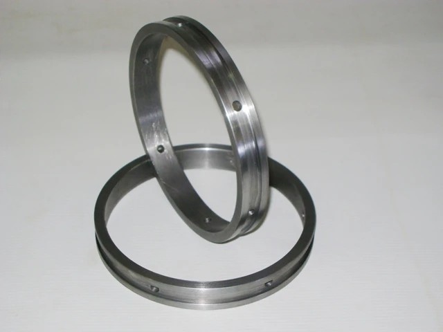 BUCHA DE ENCOSTO DOS ROLAMENTOS