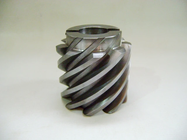 PINHAO CONICO 9 DENTES P/ COROA DE 31 DENTES